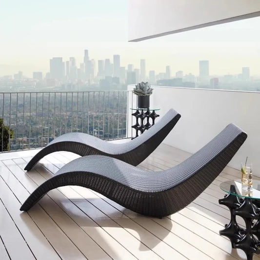 Luxurious Modern Rattan Sun Lounger - Perfect for Outdoor Relaxation by the Pool or Beach
