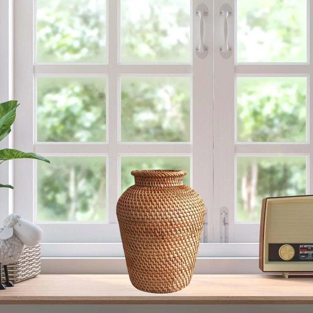 Stylish Rattan Wicker Vase - Elegant Flower Pot Holder & Plant Storage Decor