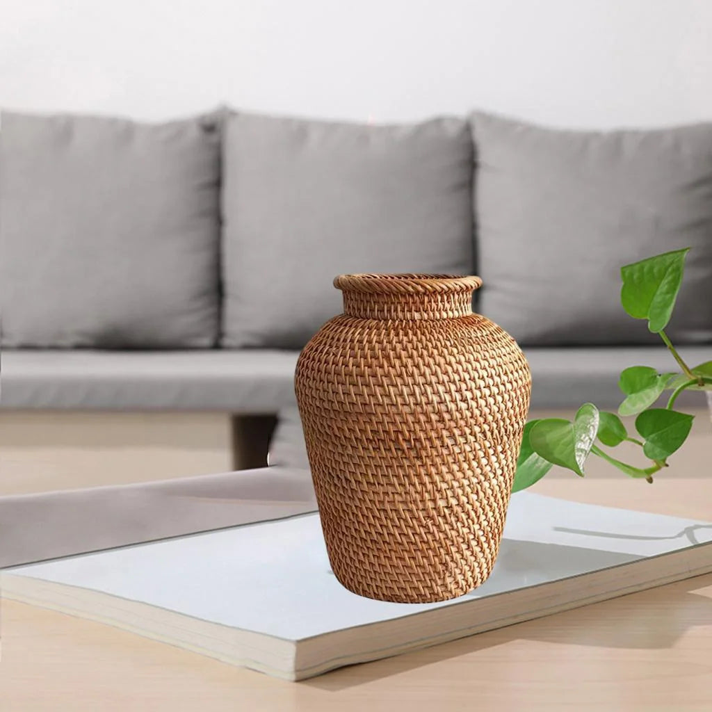 Stylish Rattan Wicker Vase - Elegant Flower Pot Holder & Plant Storage Decor